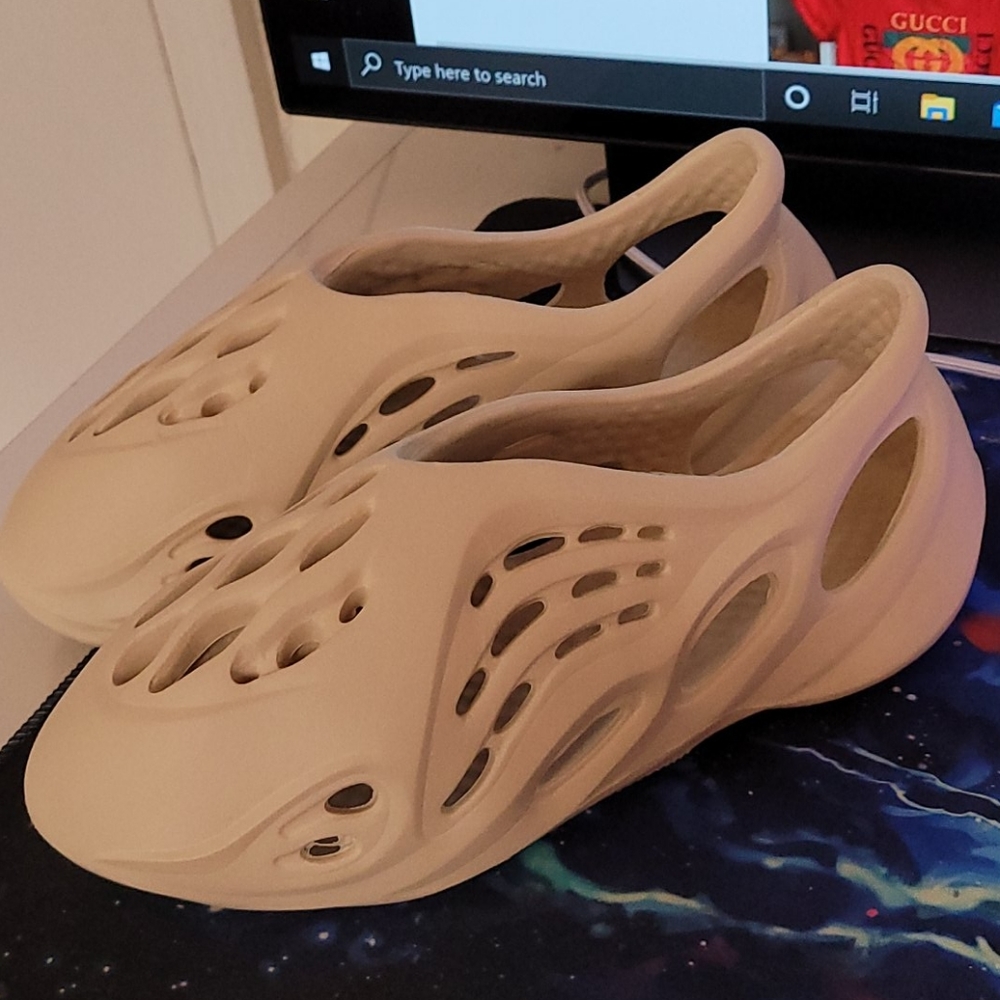 Water sandals